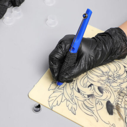 традиционен комплект за татуиране с пръчка и мушкане