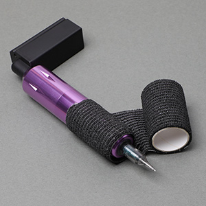 stylo de tatouage violet