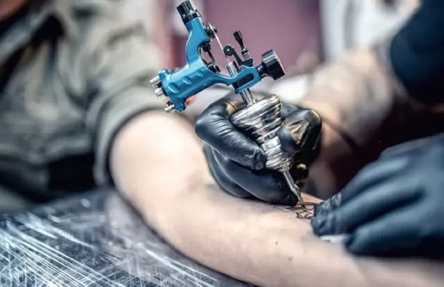 Tattoo Machine Make Drawing On Male Hand.Tattooing Process,master  Working.Skin Art Process,professional Tattoos Process.Popular Body  Modification Process.Tattoo Studio Artist Work On Client Stock Photo,  Picture and Royalty Free Image. Image 95535825.